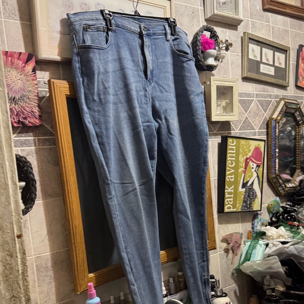DG2 jeans